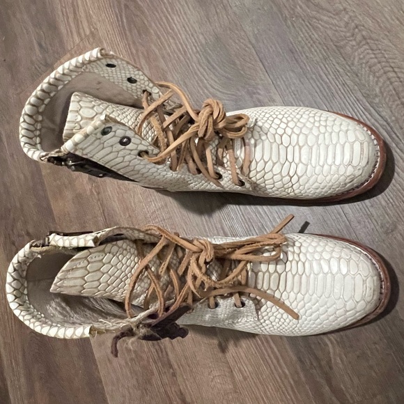 Cream Textured Women's Boots - Picture 6 of 11